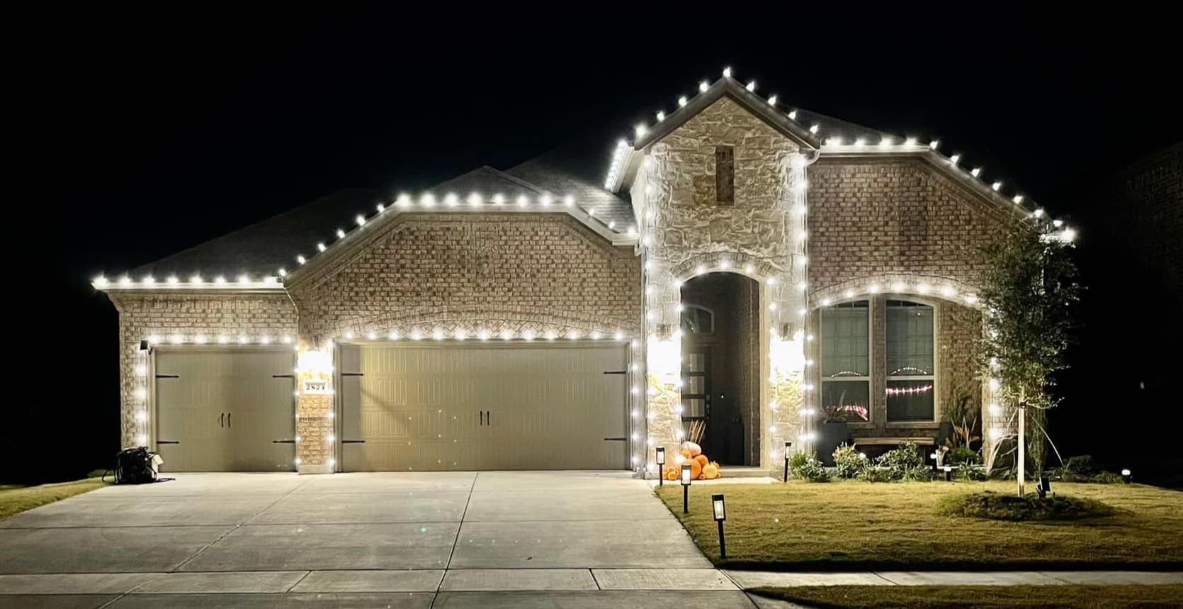 christmas lights on home